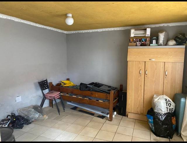 2 BEDROOM HOUSE FOR SALE IN TSAKANE